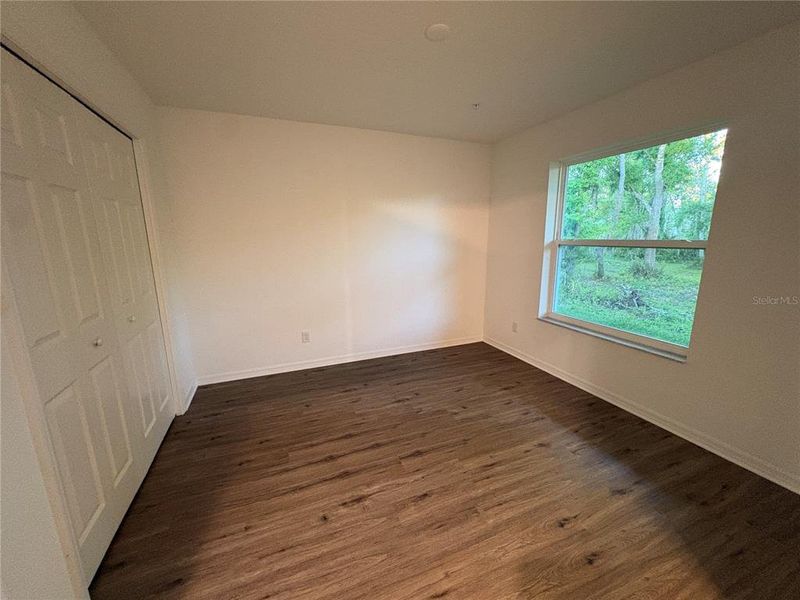 Spacious, unfurnished interior of a new home in , Bradenton (Image 8).