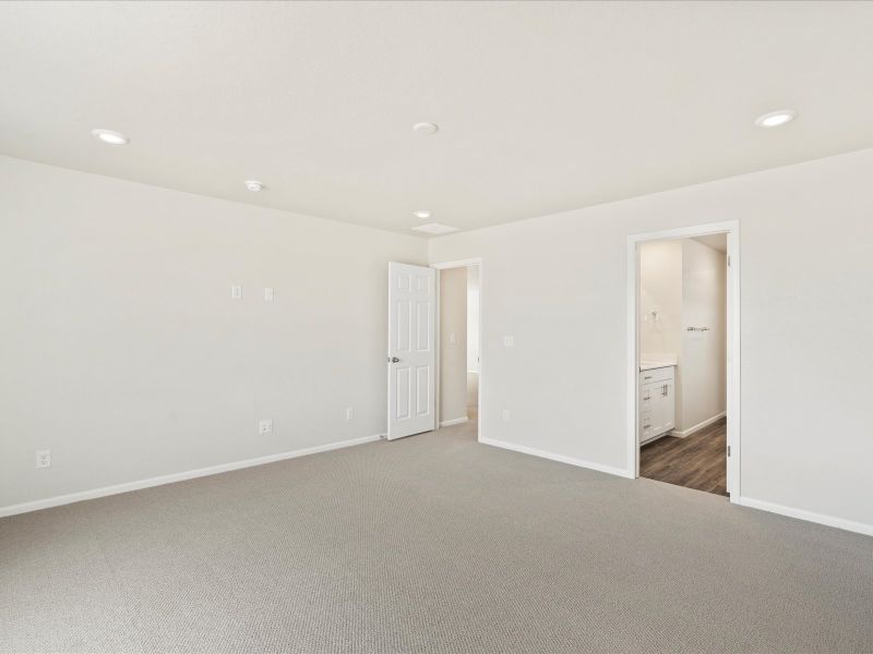 Spacious, unfurnished interior of a new home in Buffalo Highlands: The Flora Collection, Commerce City (Image 14).