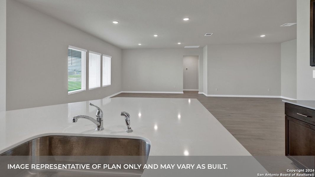 Furnished interior view inside a new home in Sonoma Oaks, Fredericksburg (Image 9).