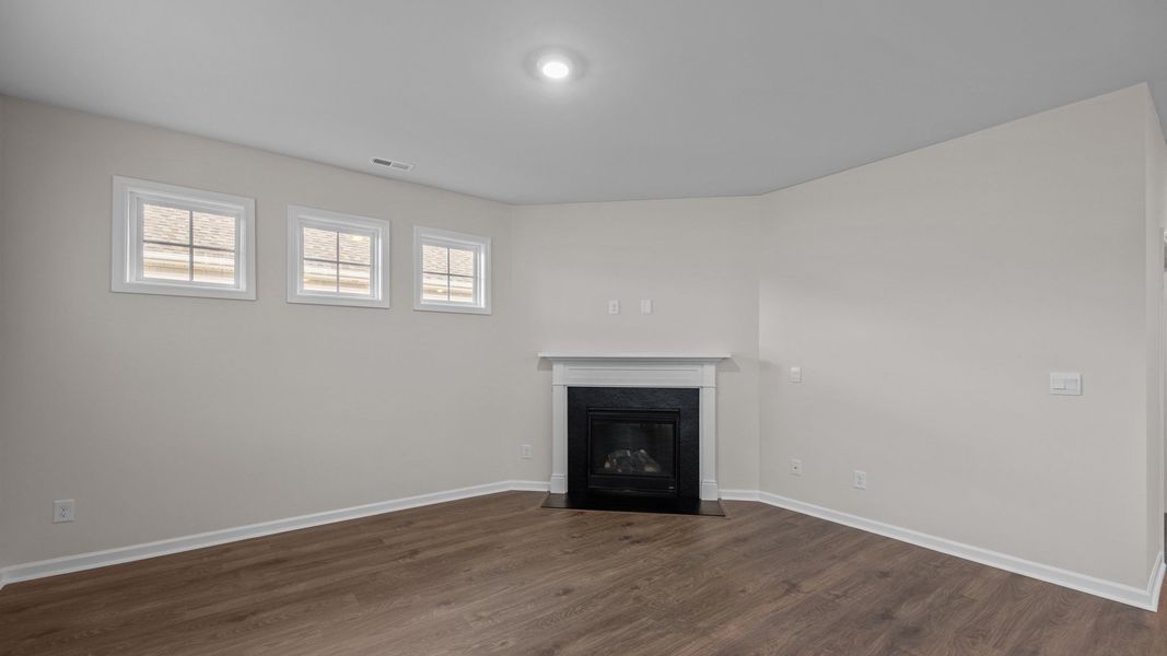 Spacious, unfurnished interior of a new home in Quarry Hills - Freedom, Graham (Image 13).