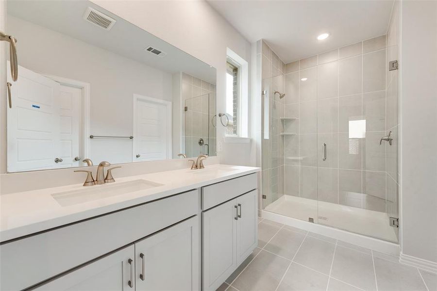 Furnished interior view inside a new home in Sutton Fields, Celina (Image 8).