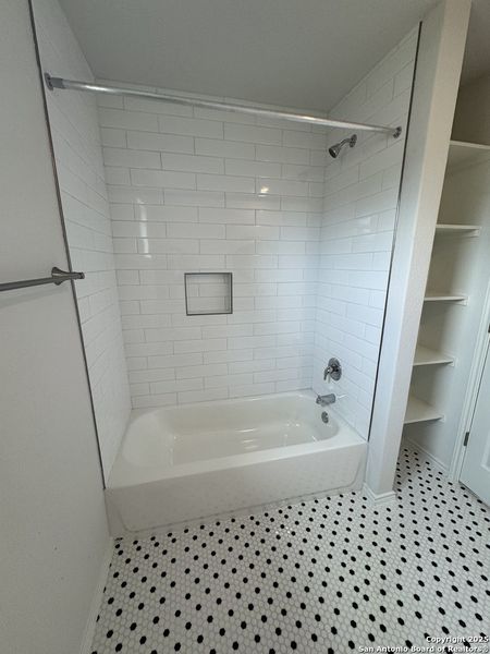 Image 20 of a home in .