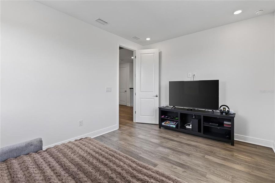 Image 66 of a home in .