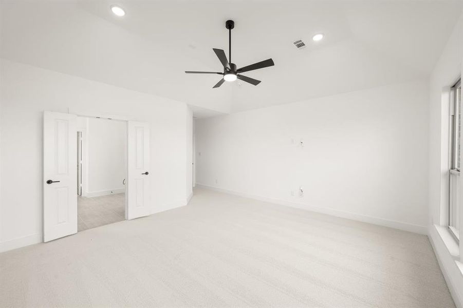 Spacious, unfurnished interior of a new home in Westside Preserve, Midlothian (Image 29).
