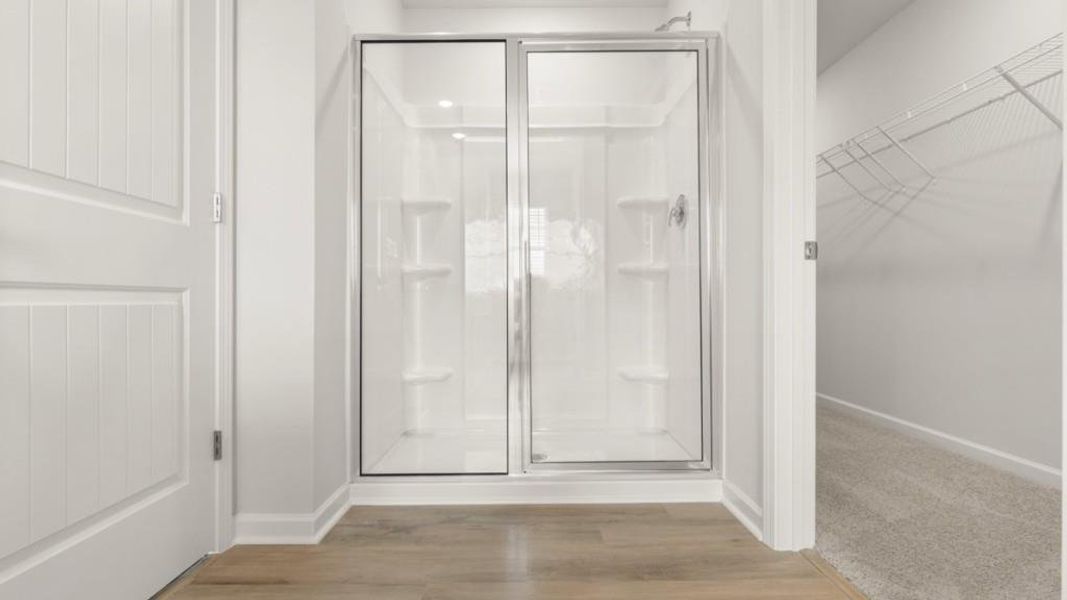 Spacious, unfurnished interior of a new home in , Gainesville (Image 26).