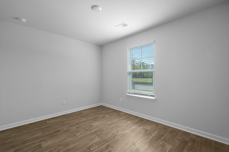 Spacious, unfurnished interior of a new home in The Timbers, Harleyville (Image 9).