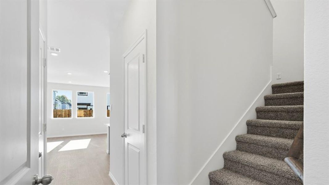 Spacious, unfurnished interior of a new home in Arbor Trails South, Princeton (Image 28).
