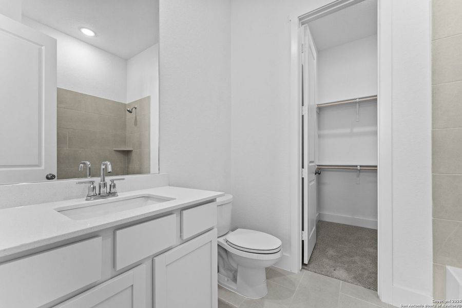 Furnished interior view inside a new home in , New Braunfels (Image 7).