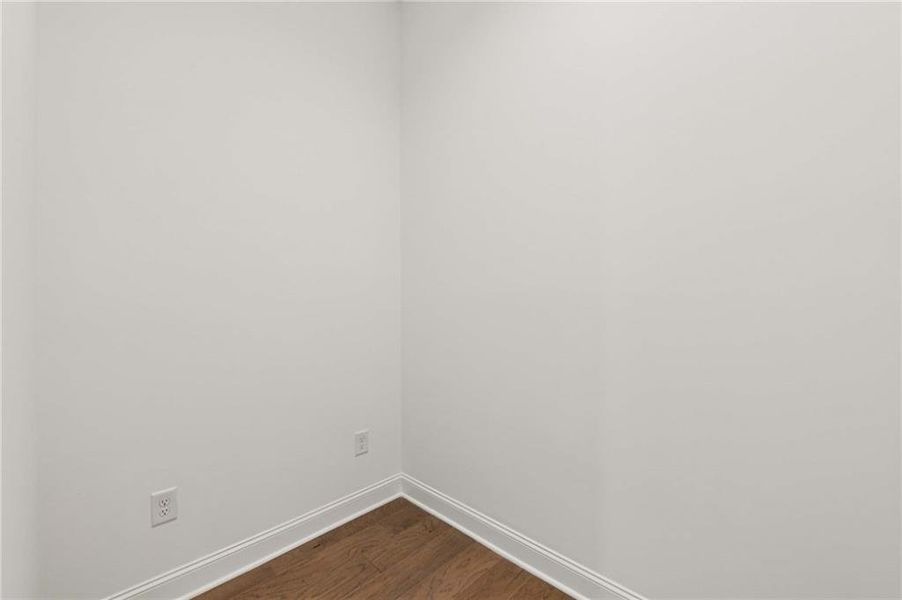 Spacious, unfurnished interior of a new home in East Harbor II at Chestatee, Dawsonville (Image 44).