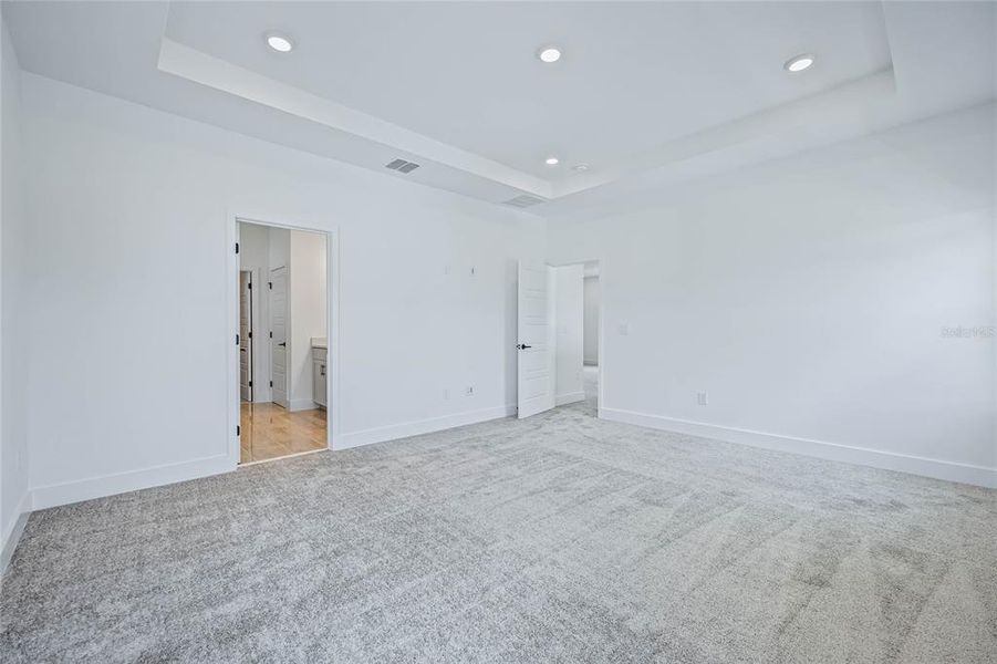 Spacious, unfurnished interior of a new home in Northlake At Ovation, Winter Garden (Image 14). Spacious, unfurnished interior of a new home in Northlake At Ovation, Winter Garden (Image 14).