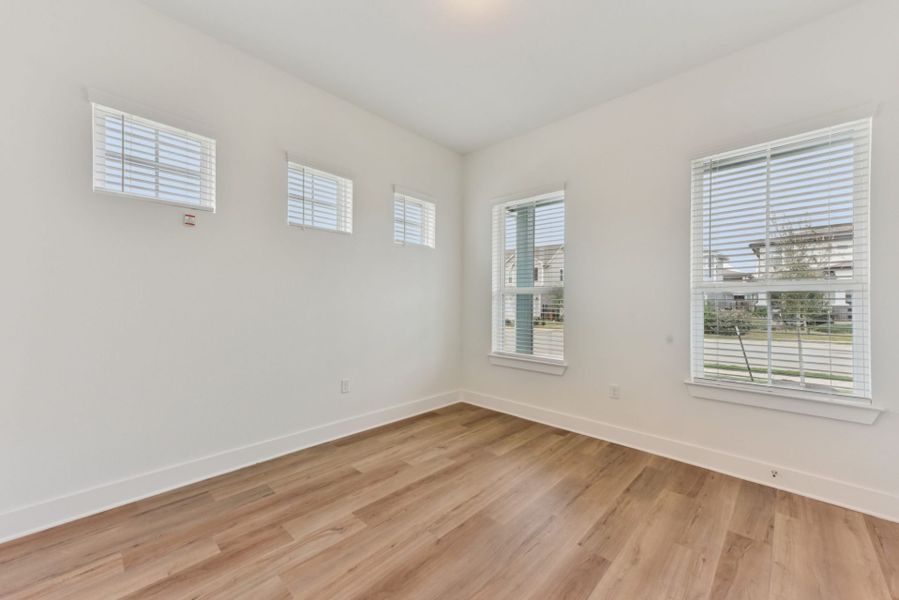 Spacious, unfurnished interior of a new home in Easton Park, Austin (Image 16).