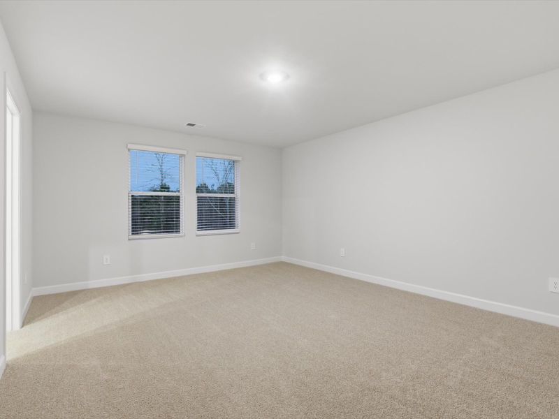 Spacious, unfurnished interior of a new home in Shiloh Valley, Piedmont (Image 14).