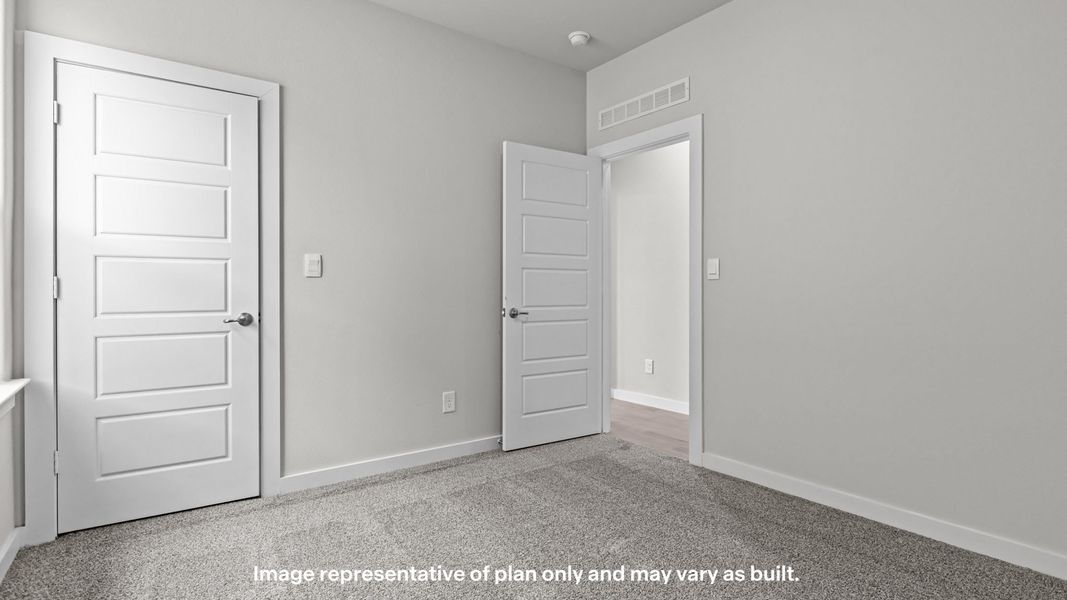 Spacious, unfurnished interior of a new home in Northwest Passage, Midland (Image 22). Spacious, unfurnished interior of a new home in Northwest Passage, Midland (Image 22).