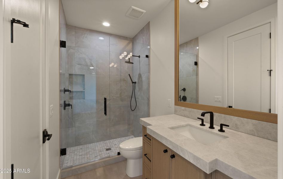 Upstairs Bedroom EnSuite Two3 Upstairs Bedroom EnSuite Two3