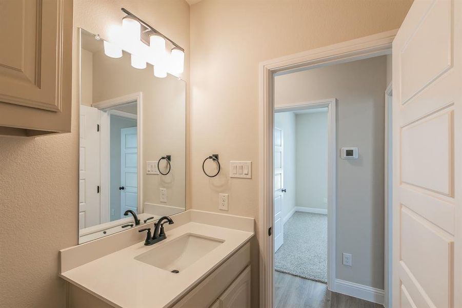 Furnished interior view inside a new home in , Alvarado (Image 14).