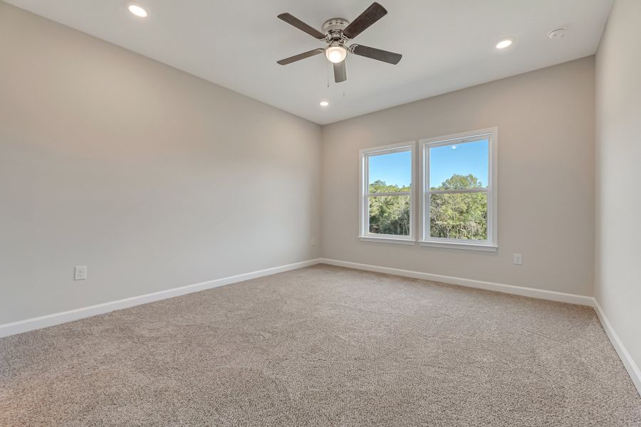 Spacious, unfurnished interior of a new home in Blossom Grove, Crestview (Image 35).