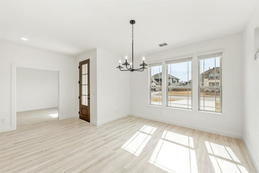 Spacious, unfurnished interior of a new home in Terracina, Rockwall (Image 20). Spacious, unfurnished interior of a new home in Terracina, Rockwall (Image 20).