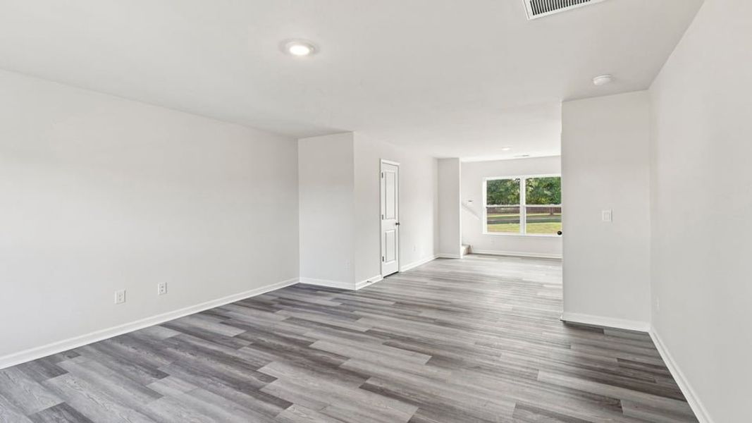 Spacious, unfurnished interior of a new home in Harper Ridge, Roebuck (Image 15).