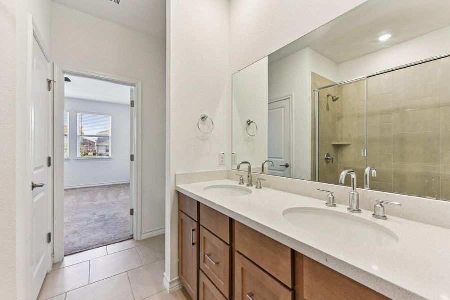 Furnished interior view inside a new home in Stonewall Ranch, Liberty Hill (Image 15).