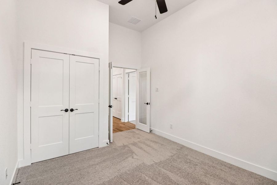 Spacious, unfurnished interior of a new home in Kresston, Montgomery (Image 23).