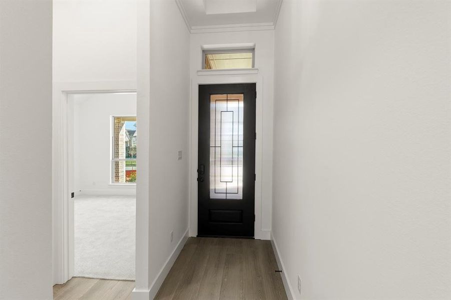 03. 1031 Gracious - Entry