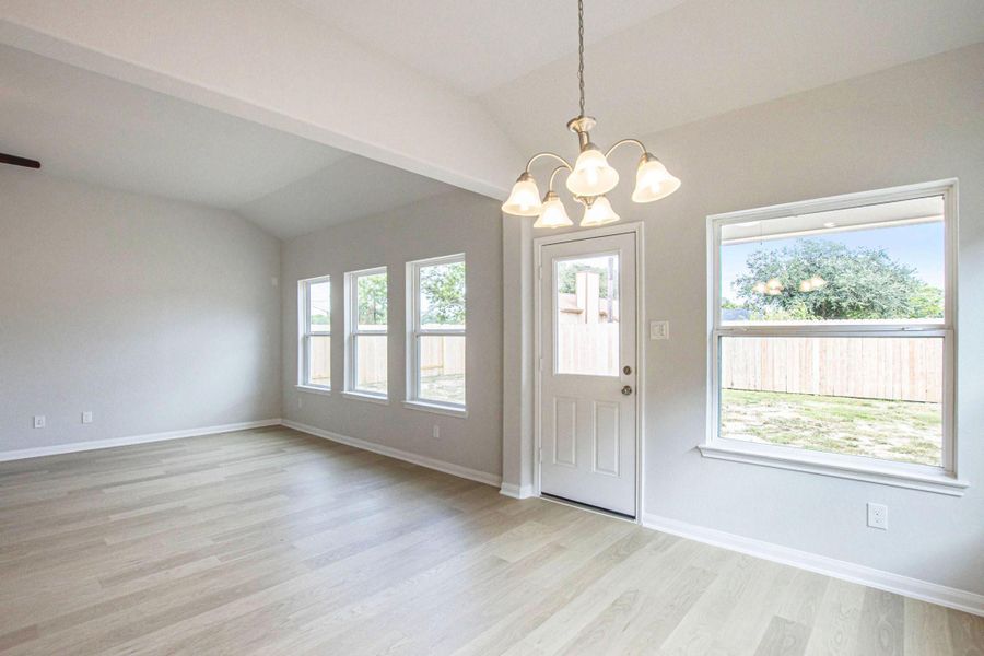 Spacious, unfurnished interior of a new home in , Bay City (Image 21).