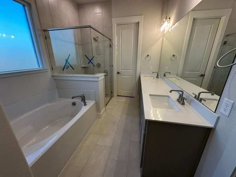 Furnished interior view inside a new home in Eagle Ridge Estates, Weatherford (Image 6).