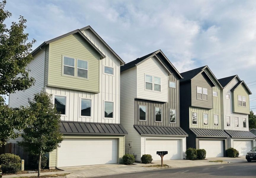Front exterior of a new home in , Houston, TX, highlighting curb appeal (Image 17).