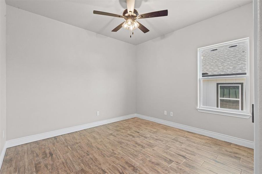 Spacious, unfurnished interior of a new home in , Granbury (Image 33).