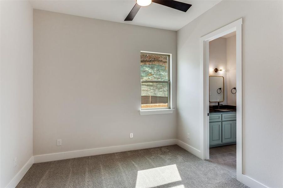 Spacious, unfurnished interior of a new home in , Weatherford (Image 31).