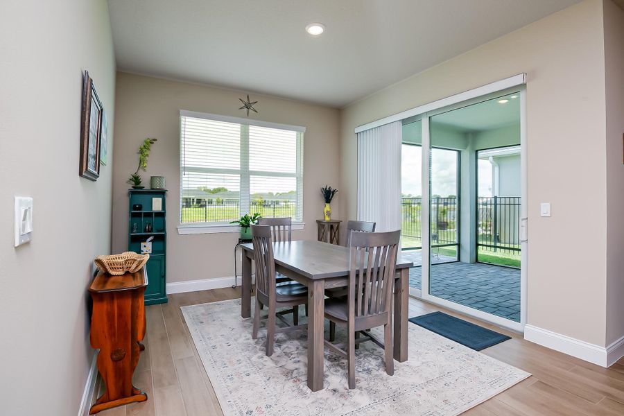 8667 Dahlia CIR
