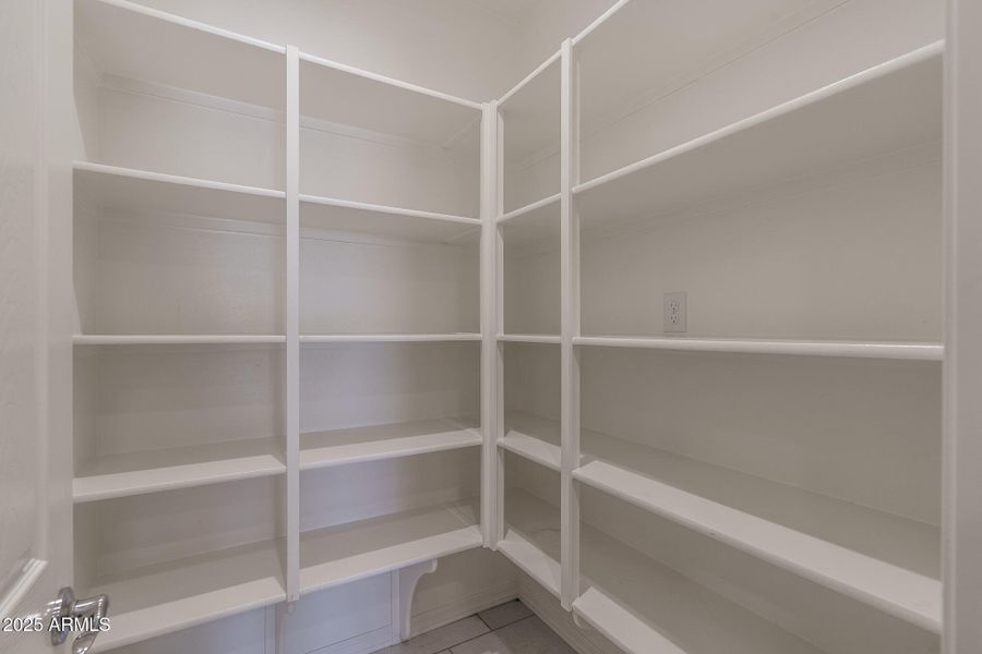 4) PANTRY