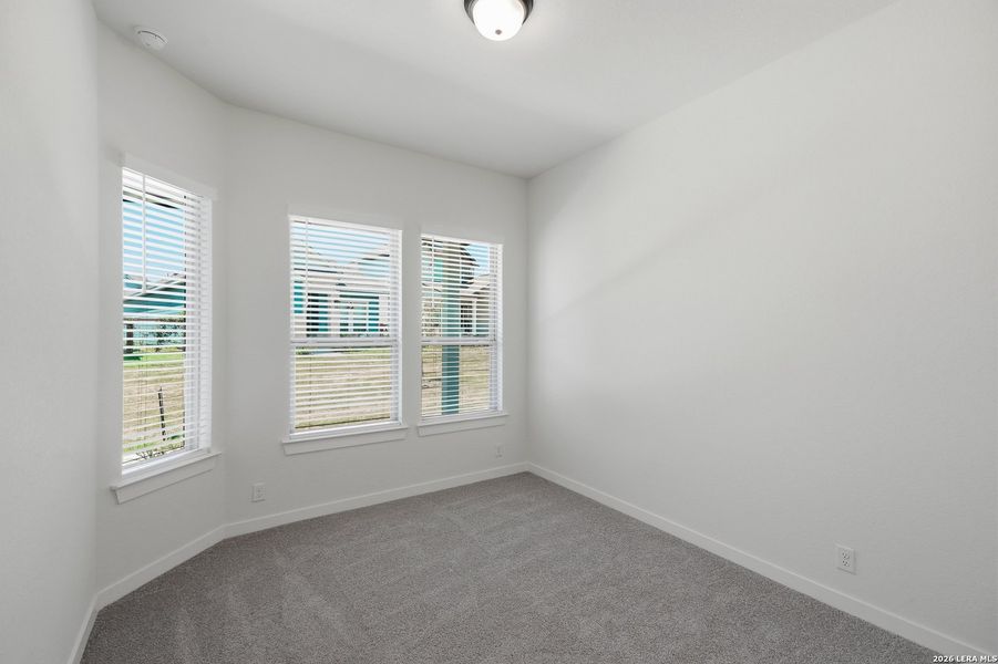 Spacious, unfurnished interior of a new home in The Crossvine, Schertz (Image 18).