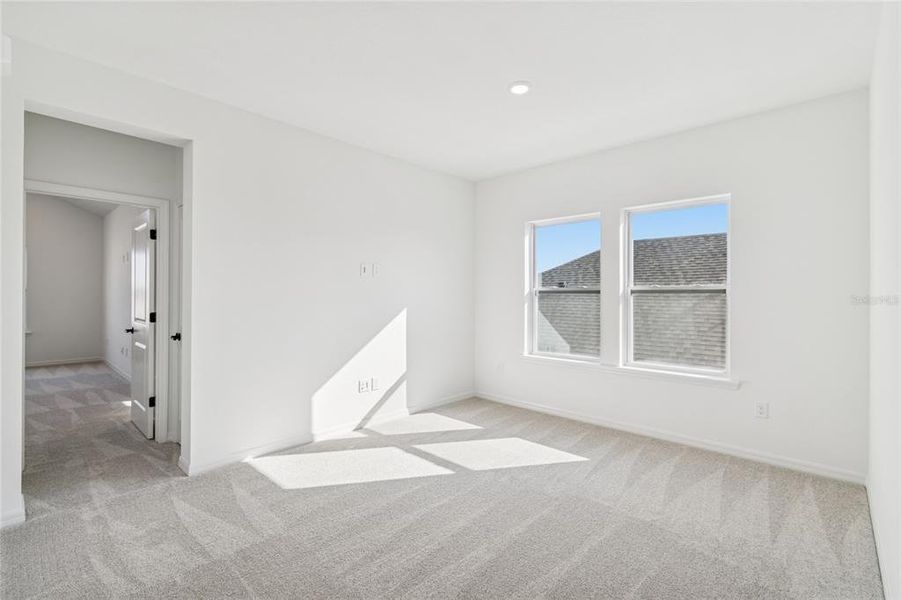 Spacious, unfurnished interior of a new home in Weslyn Park in Sunbridge 34', St. Cloud (Image 29).