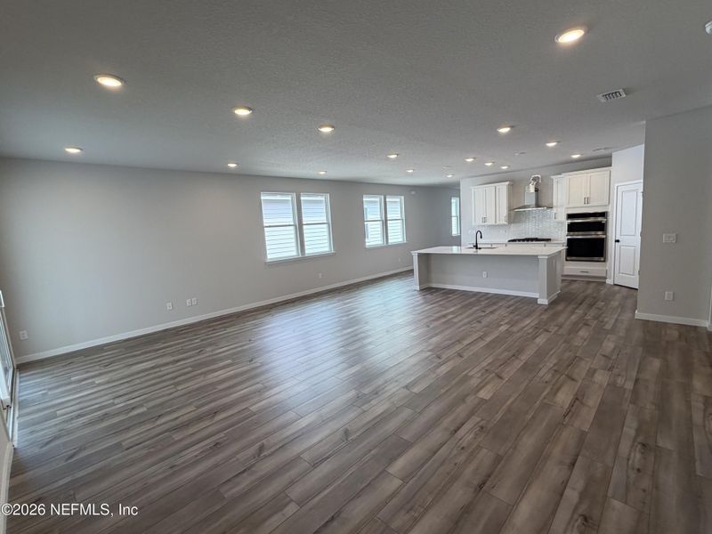Spacious, unfurnished interior of a new home in Reserve East, Flagler Beach (Image 22).