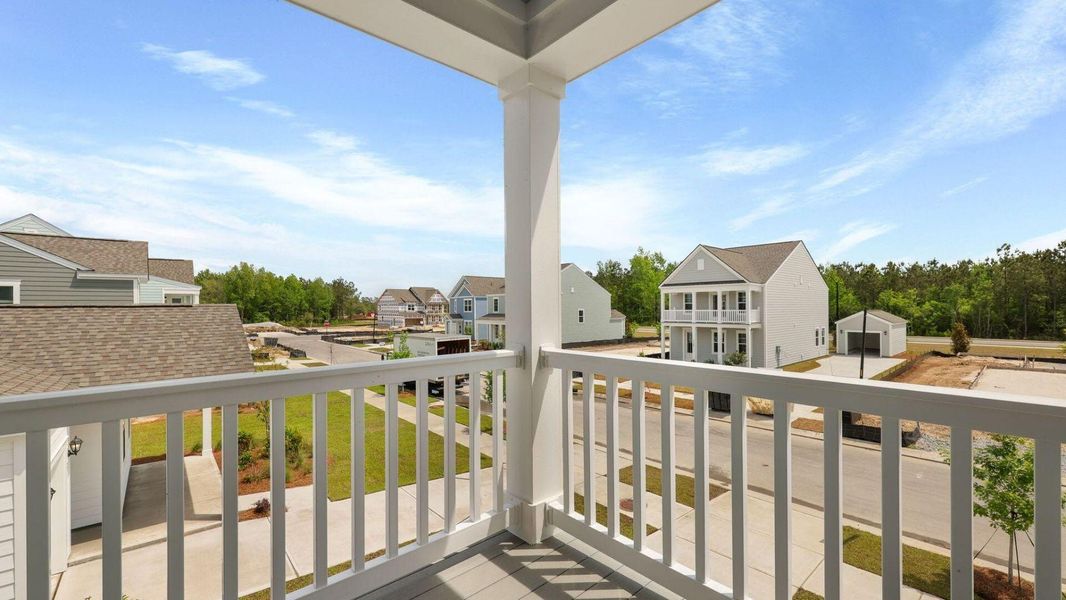Exterior details and patio area of a home in Sheep Island, Summerville (Image 3).