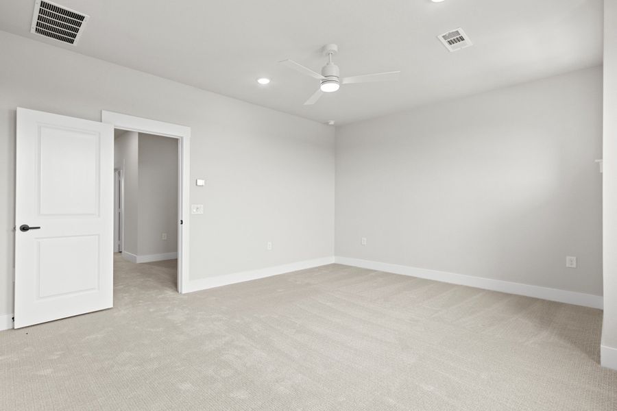 Spacious, unfurnished interior of a new home in The Tribute, The Colony (Image 38). Spacious, unfurnished interior of a new home in The Tribute, The Colony (Image 38).