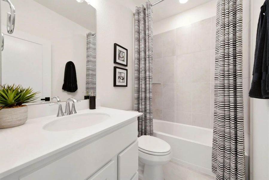 Maxwell Full Bathroom Maxwell Full Bathroom