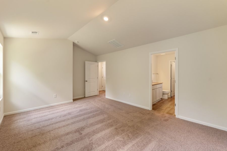 Spacious, unfurnished interior of a new home in Braxton Place, Moore (Image 18).