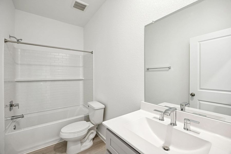 Furnished interior view inside a new home in Stokesbury, Waller (Image 6).