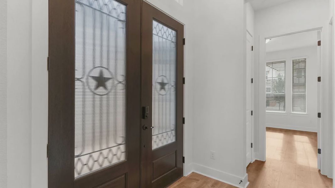Representative unfurnished interior of a home built from the Drios by Chesmar Homes in Berry Creek Highlands, Georgetown (Image 15).