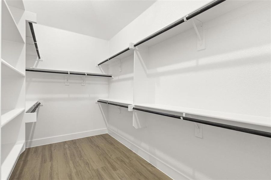 2021 Valencia  Closet