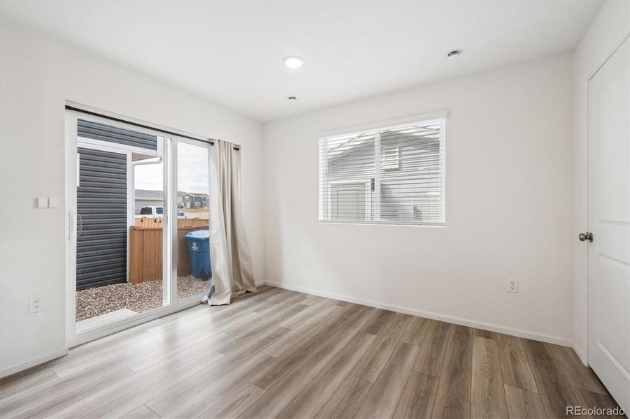 Spacious, unfurnished interior of a new home in Reunion, Commerce City (Image 19).