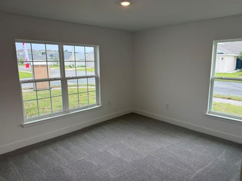 Spacious, unfurnished interior of a new home in , Ocala (Image 13).