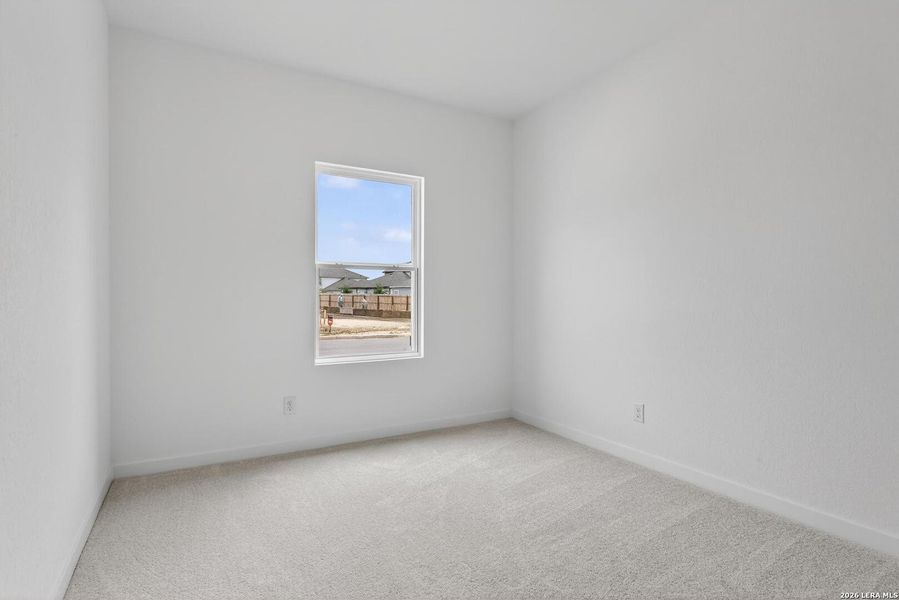 Spacious, unfurnished interior of a new home in Hennersby Hollow, San Antonio (Image 28).