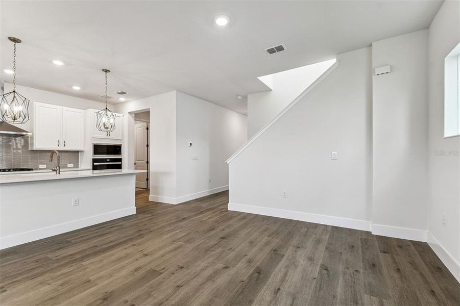 Spacious, unfurnished interior of a new home in Waterset Tradition Series, Apollo Beach (Image 39).