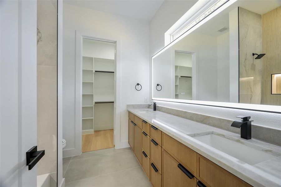 Furnished interior view inside a new home in , Dallas (Image 8).