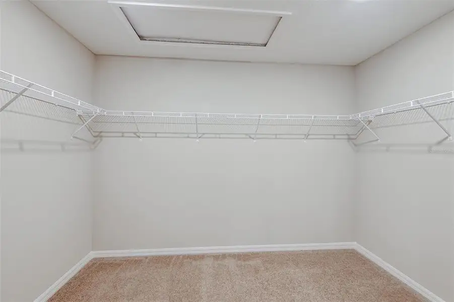 Spacious, unfurnished interior of a new home in Crosswinds, Haines City (Image 18).