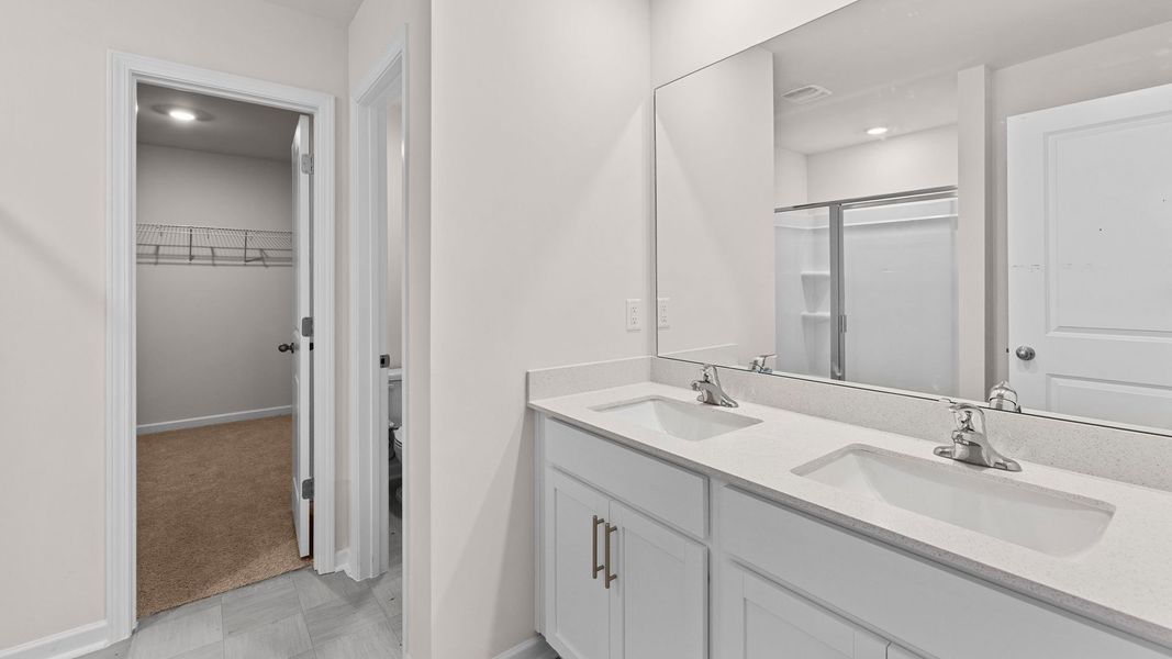 Furnished interior view inside a new home in East Ridge, Ayden (Image 8).