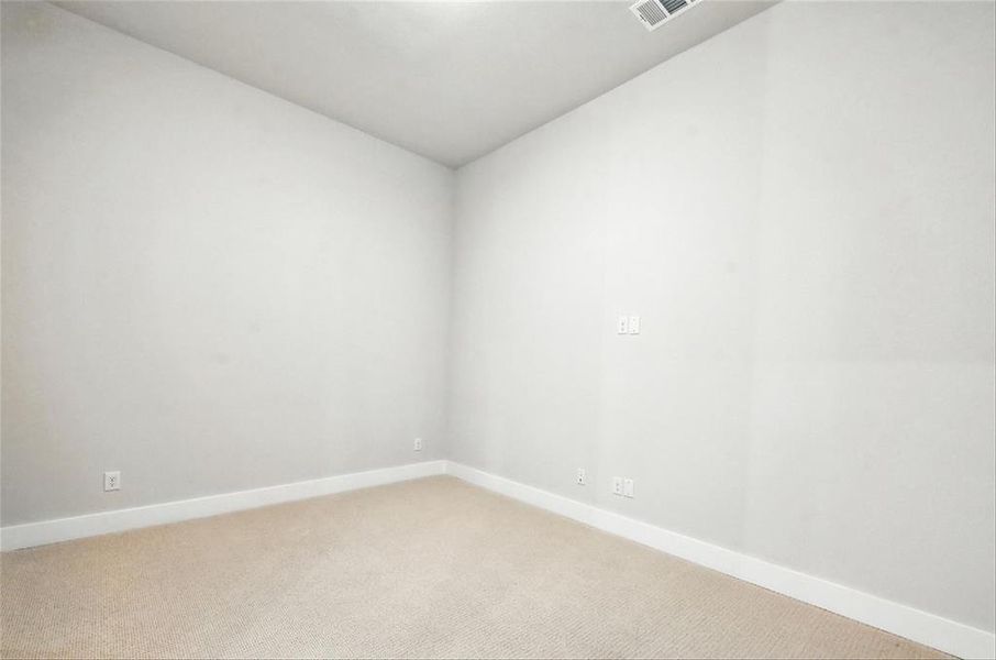 Spacious, unfurnished interior of a new home in Trinity Falls, McKinney (Image 19). Spacious, unfurnished interior of a new home in Trinity Falls, McKinney (Image 19).